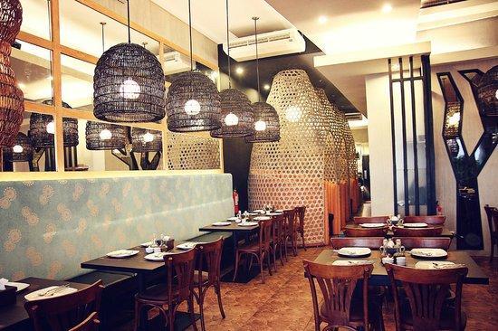 Mesa Filipino Moderne